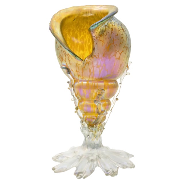 Papillon Shell Vase, 1898 For Sale
