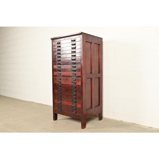 Globe Wernicke Antique Arts & Crafts Mahogany 20-Drawer Architect's Blueprint Flat File Cabinet by Hamilton, Circa 1900 For Sale - Image 4 of 14