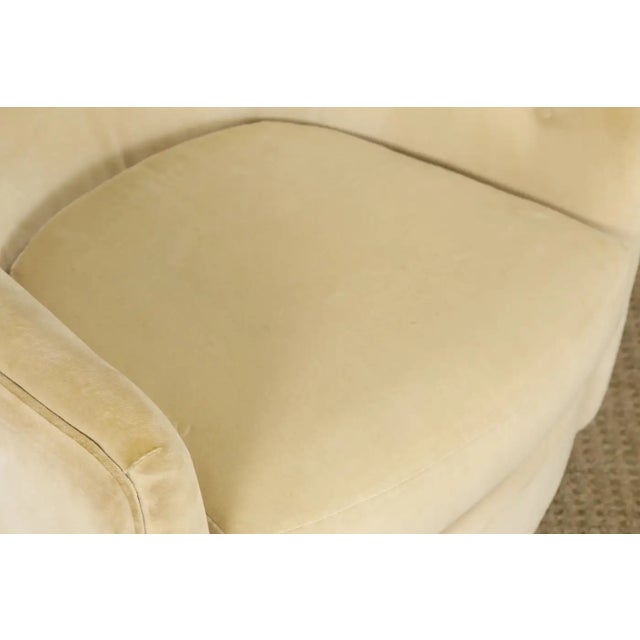 Barrel-Back Swivel Club Chair W Walnut Base in the Style of Milo Baughman, 1970s For Sale - Image 9 of 17