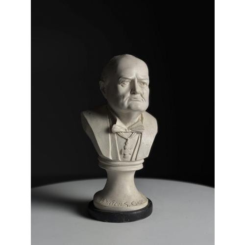 White Winston Churchill Statuette in Cast Marble For Sale - Image 8 of 15