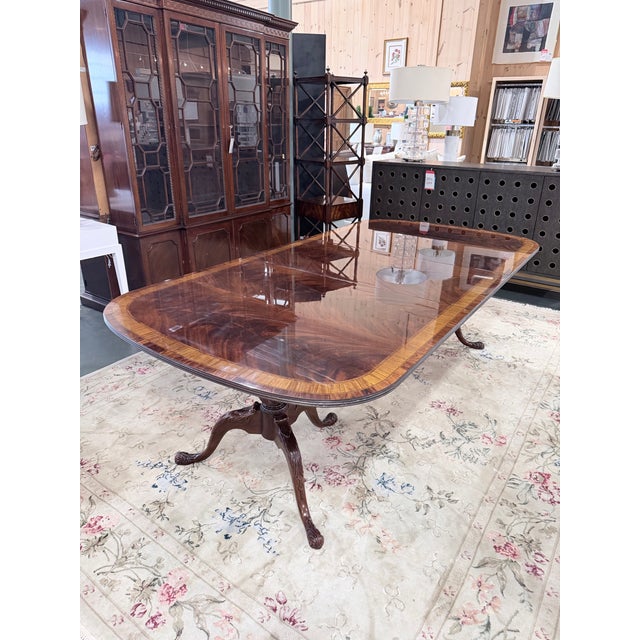 Drexel Heritage Vintage Drexel Heritage Georgian Style Mahogany Double Pedestal Dining Set For Sale - Image 4 of 12