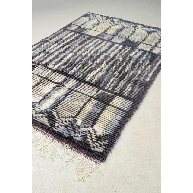 Scandinavian Wool Rya Rug with Graphic Pattern, 1970s For Sale - Image 4 of 6