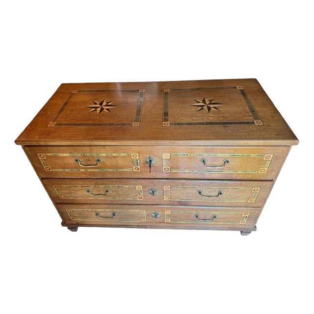 Josephine Biedermeier Austrian Walnut Commode with Marquetry, Vienna, 1830 For Sale