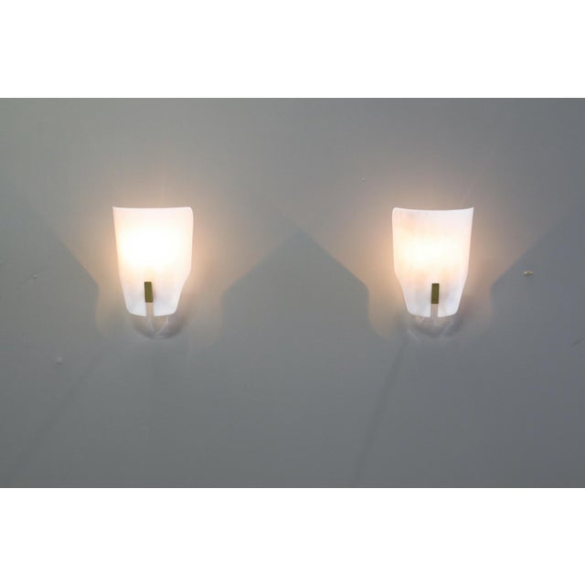 Model 167 PX Methacrylate White Wall Lamps by Gino Sarfatti for Arteluce, 1950s, Set of 2 For Sale - Image 10 of 16