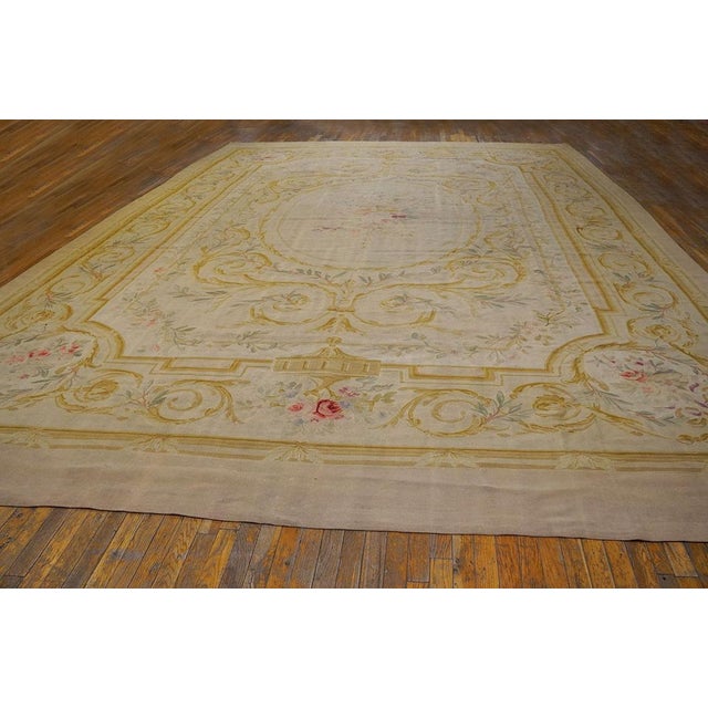 French 1900s Ivory Gold Medallion Antique European Aubusson Carpet 12'9"x17'3" Flatwoven Wool Rug For Sale - Image 3 of 8