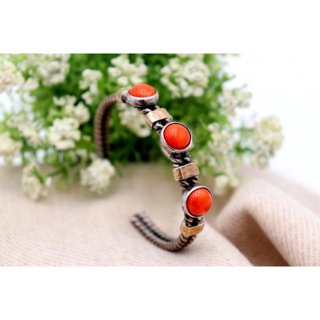 Vintage Gold Bracelet and Paw For Sale - Image 6 of 6