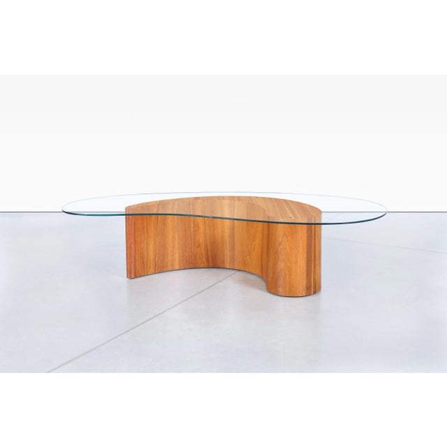 Vladimir Kagan Mid-Century Modern Biomorphic Walnut and Glass Coffee Table, Usa, 1960s For Sale - Image 4 of 10