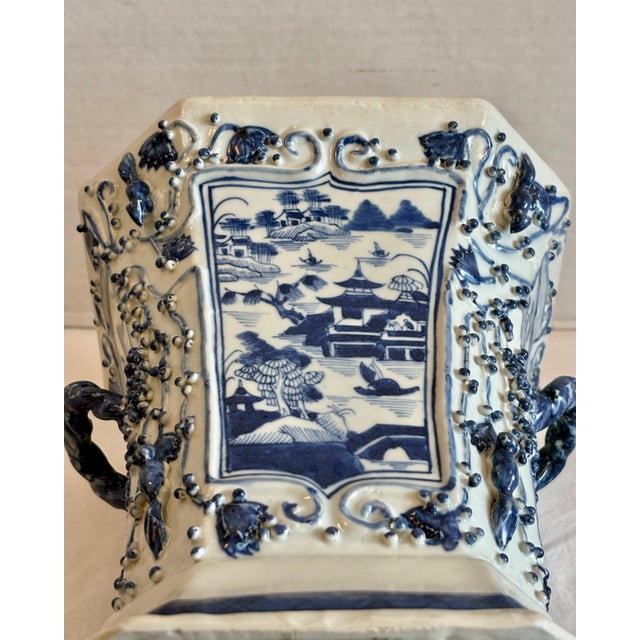 19th Century Canton Tulipierre For Sale - Image 11 of 12