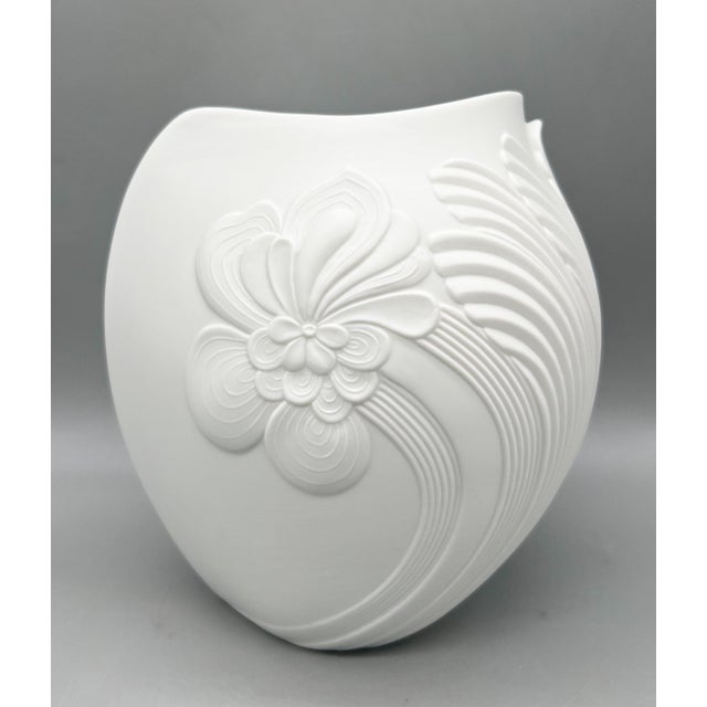 Ceramic Set of 3 Vintage M. Frey Kaiser West Germany White Bisque Porcelain Floral Vessels – Mid to Late 20th Century – Romantic / European Traditional For Sale - Image 7 of 16