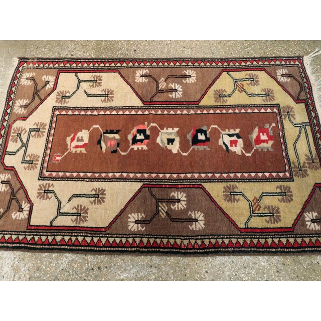 Cinnamon Galerie Shabab Collection Mid-20th Century Turkish Anatolian Rug For Sale - Image 8 of 9