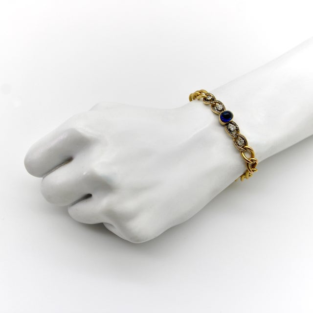 Gold Late 19th Century Victorian 14k Gold Curb Link Bracelet With No-Heat Sugarloaf Sapphire and Old Mine Cut Diamonds For Sale - Image 8 of 10