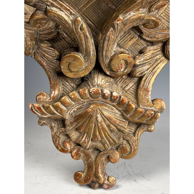 19th Century Renaissance Revival Giltwood Griffin Wall Bracket For Sale - Image 6 of 15
