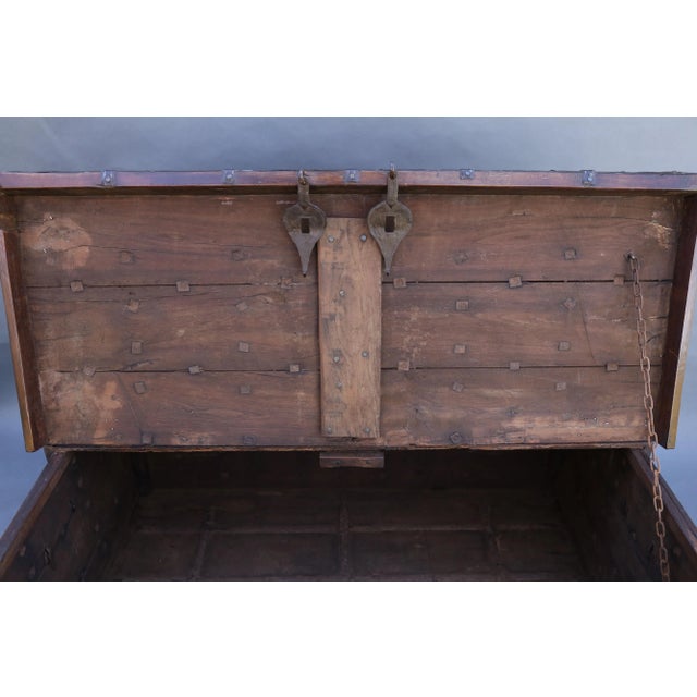 Large 19th-Century Anglo-English Coffee Table Trunk For Sale - Image 11 of 12