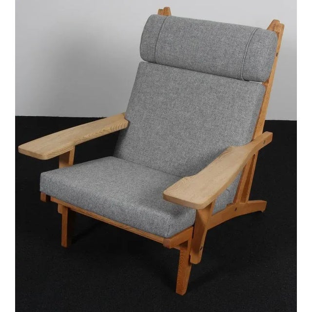 GE-375 Lounge Chair by Hans J. Wegner for Getama, 1960s For Sale - Image 3 of 9