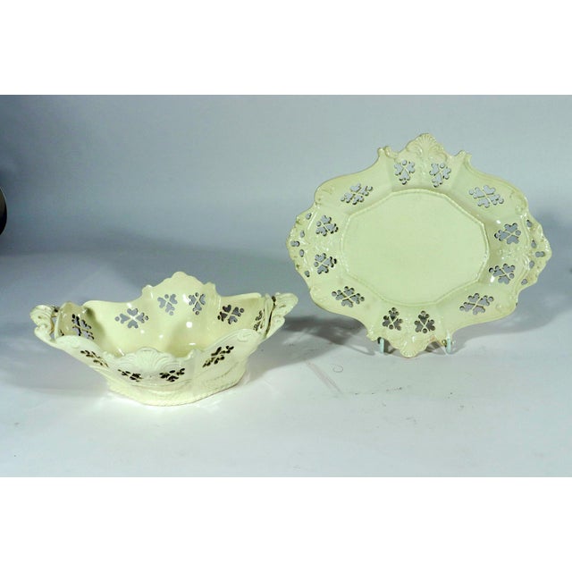 Late 18th Century English Creamware Rococo Fruit Baskets and Stands, Pair, Pierced and Shell-Molded For Sale - Image 5 of 18