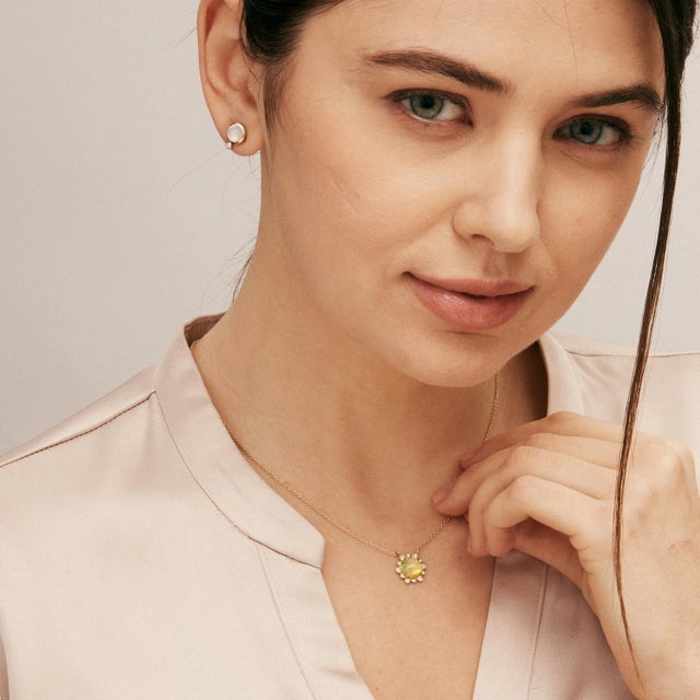 Syna Yellow Gold Opal Necklace with Diamonds For Sale - Image 4 of 5