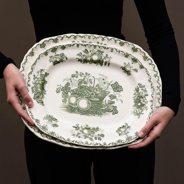 1950s Vintage Serving Plates with Green Fruit Basket Decor from Masons, 1950s, Set of 2 For Sale - Image 5 of 12