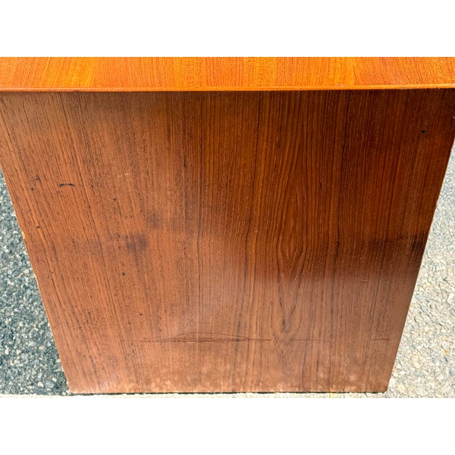 Wood Pair of Danish Modern 1-Drawer Teak Nightstands For Sale - Image 7 of 12