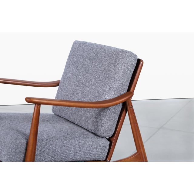 Mid-Century Modern 1950s Danish Modern Walnut Lounge Chair by Torben Strandgaard For Sale - Image 3 of 13