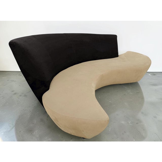 Vladimir Kagan Serpentine Curved Two-Tone Sofa For Sale - Image 12 of 17