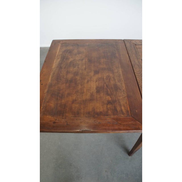 Brown Antique English Extendable Dining Table in Elm and Cherrywood For Sale - Image 8 of 18