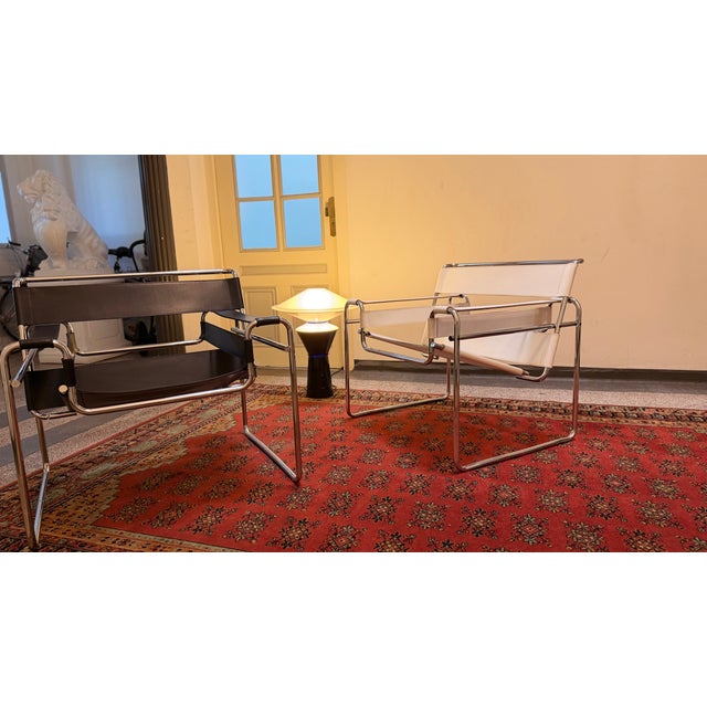 Contemporary Vintage Bauhaus Wassily Armchairs by Marcel Breuer for Knoll and\.Gavina Int., 1970s, Set of 2 For Sale - Image 3 of 9