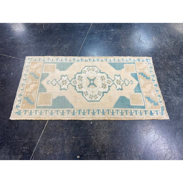 Turkish Oushak Rug 4'6" x 6'6" #17468 For Sale - Image 4 of 8