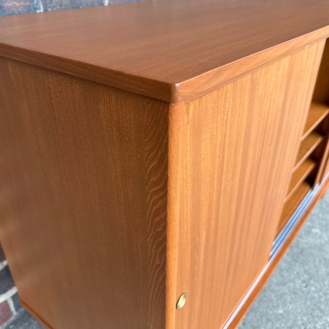 Milo Baughman for Drexel Today’s Living Mid-Century Modern Credenza For Sale - Image 9 of 10