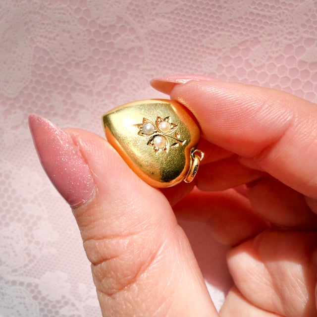 Edwardian 15k Pearl Heart Locket, Feb. 4th 1904 For Sale - Image 14 of 14