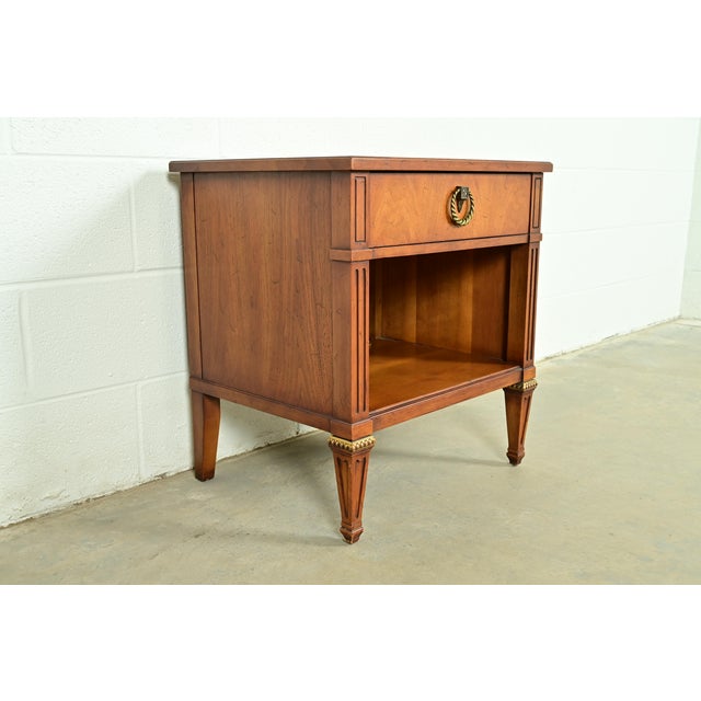 Henredon French Regency Louis XVI Carved Walnut Nightstand, Circa 1960s For Sale - Image 18 of 18