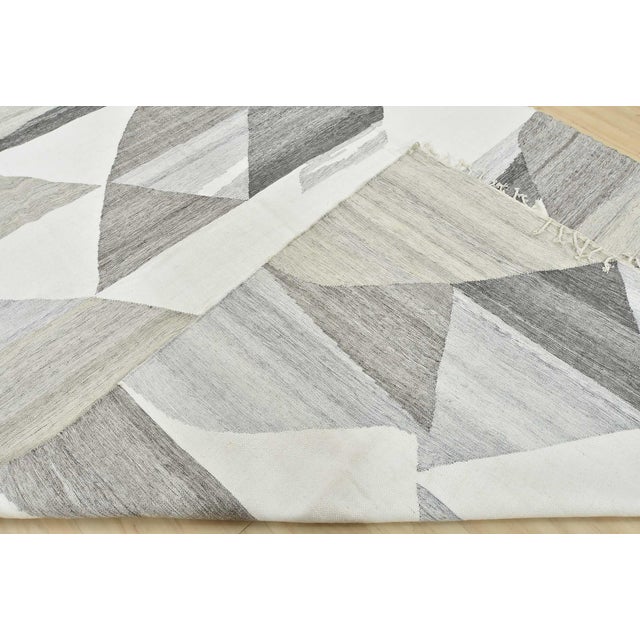 Abstract Kilim Rug 8’9” X 12’3” White Gray Wool Handwoven Carpet For Sale - Image 13 of 14