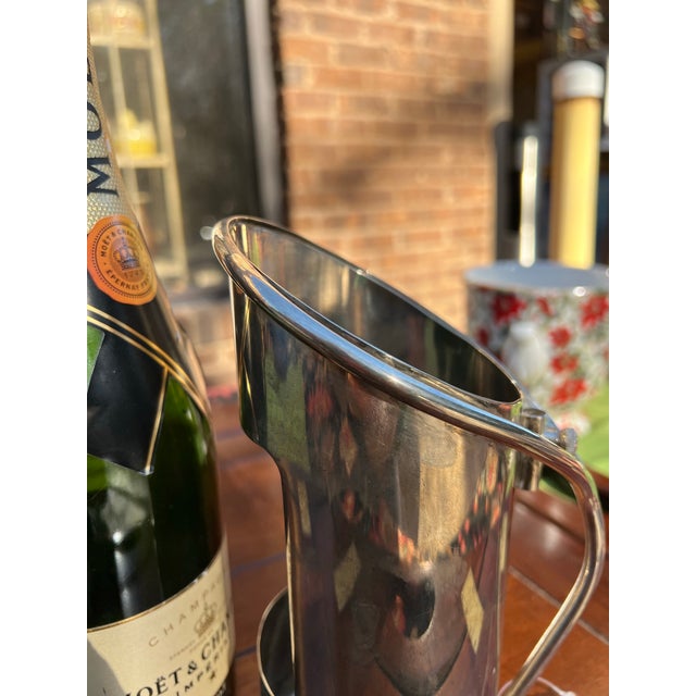Mid-Century Modern 1970s Silver-Tone Metal Wine Bottle Holder/Handle For Sale - Image 3 of 4