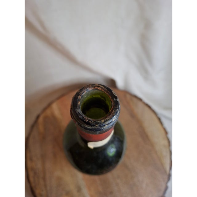 Important Authenticity & Disclaimer: This is an empty, secondary-market display piece. The presence of the gold "Acquired...