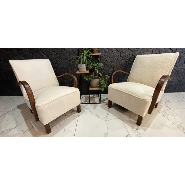 II'm offering two incredibly stylish Art Deco armchairs from the early 20th century. The piece has been restored and...