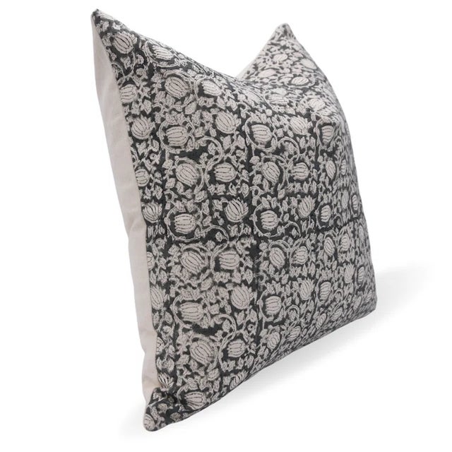 Enhance your living space with the timeless beauty of the Fabdivine Block Print Cushion Cover in the exquisite 8Kamal...