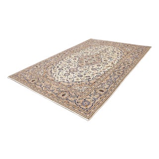 Middle Eastern Rug in Virgin Wool For Sale