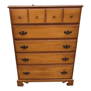 Stanley's Distinctive Furniture Collection 5-Drawer Maple Chest of Drawers
