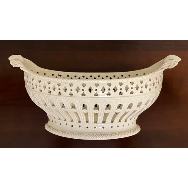 Antique 18th Century English George III Creamware Reticulated Basket For Sale - Image 10 of 14
