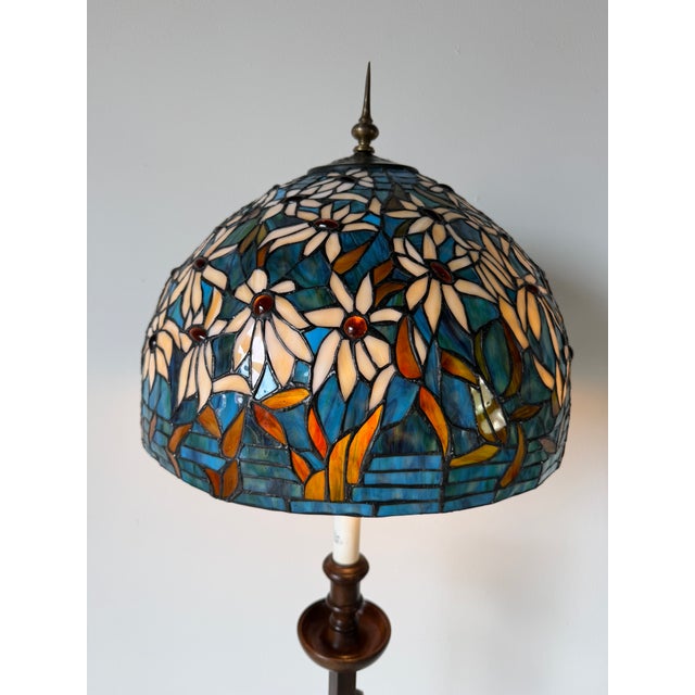 Vintage Adjustable Ratchet Wood Floor Lamp With Tiffany-Style Stained Glass Shade For Sale - Image 4 of 12