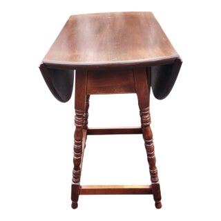 English Mahogany Oval Drop-Leaf Side Table For Sale