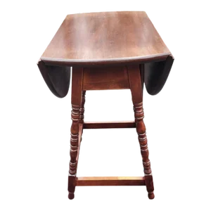English Mahogany Oval Drop-Leaf Side Table