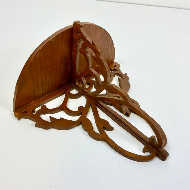 1960s Vintage Americana Boho Chic Folk Art Fret Work Pine Wall Bracket Shelf For Sale - Image 9 of 15