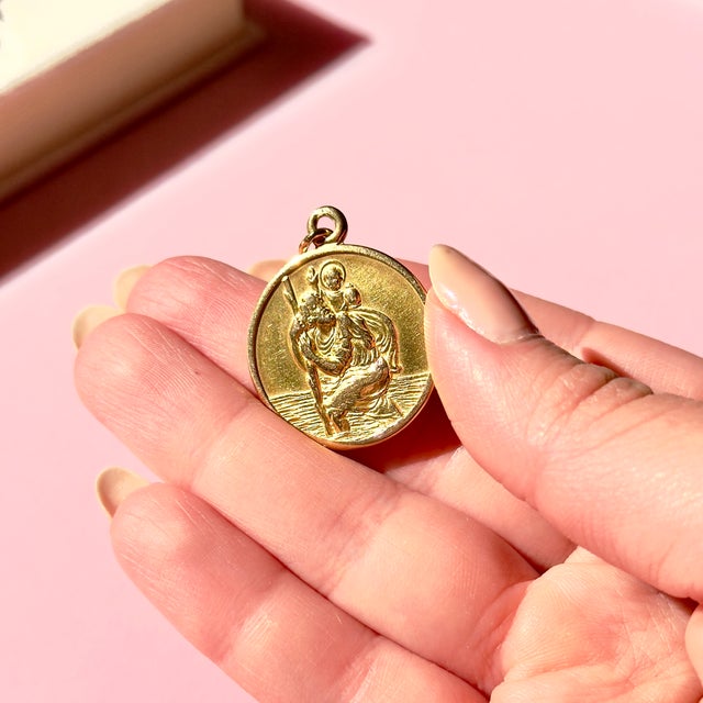 Metal Vintage 1970s Italian 18k Saint Christopher Medical Medallion, Pendant For Sale - Image 7 of 8