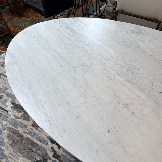 Metal Knoll Saarinen Dining Table, Carrera Marble For Sale - Image 7 of 12