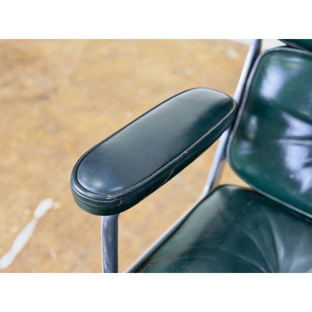 Metal 1960s Eames Time Life "Lobby" Chair - Green Leather - 1st Generation Model 675 For Sale - Image 7 of 12