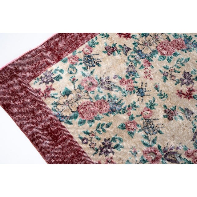 1960s Mid-Century Vintage Turkish Rose Floral Rug in Cream & Burgundy, 6’5” X 9’7 For Sale - Image 5 of 10