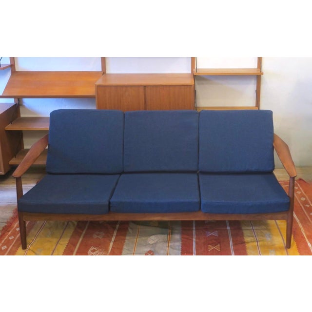 FD 164 Three-Seater Teak Sofa by Arne Vodder for France and Sohn, Denmark, 1960s For Sale - Image 9 of 9