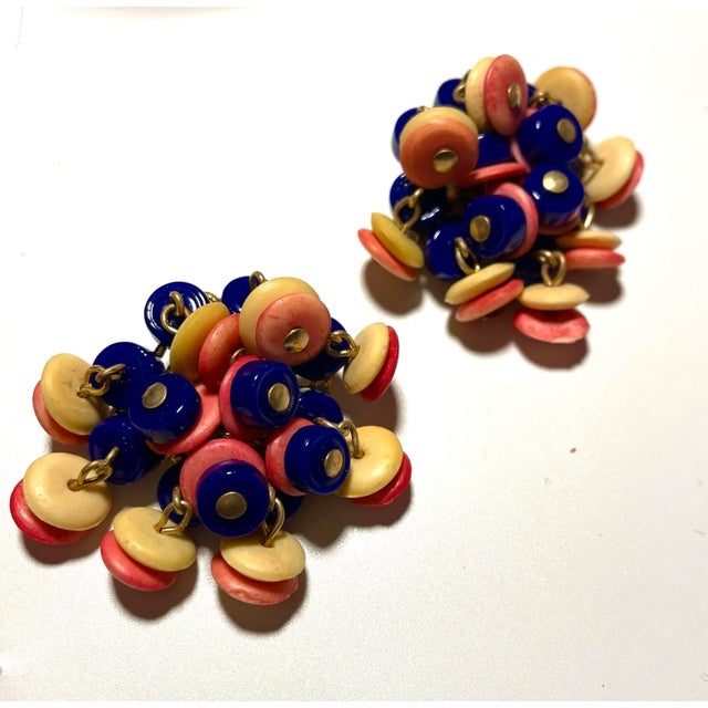 Modern 1950s Freirich Swirl Bead Clip on Earrings - 2 Pieces For Sale - Image 3 of 4