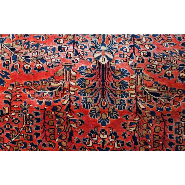 Handmade antique sarouk rug fin original good condition. The rug has been made in the beginning of 20th century in red...