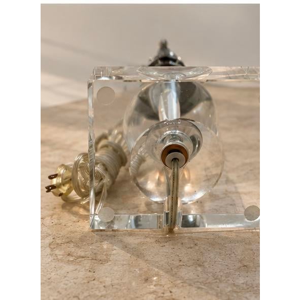 Contemporary Clear Lucite Stacked Orb Table Lamp For Sale - Image 3 of 6